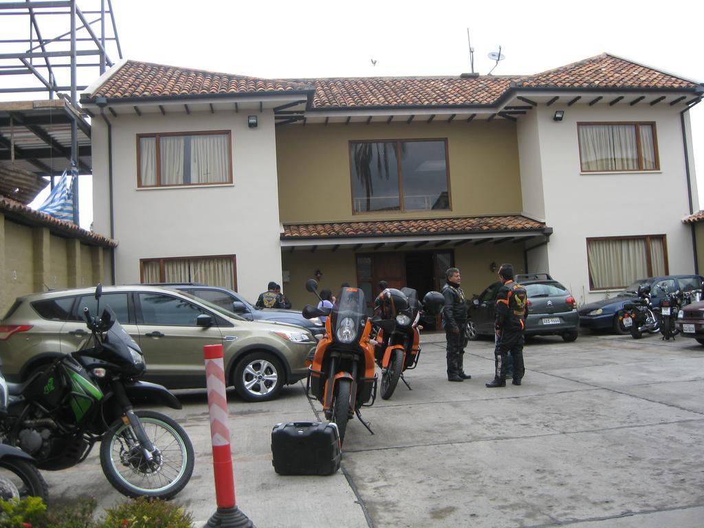 Hotel Calle Angosta Cuenca Exterior photo